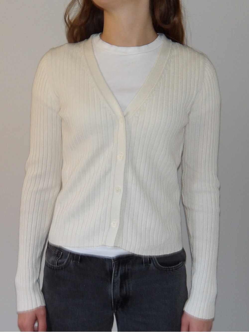 Wilfred Off-White Ribbed V-Neck Button Front Cardigan - Picture 2 of 8
